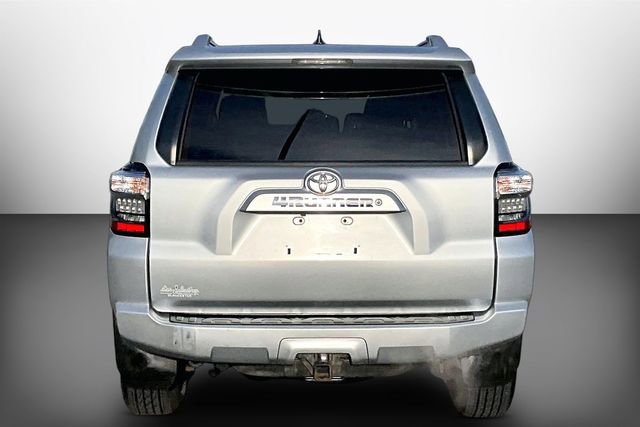 Used 2016 Toyota 4Runner SR5 image 4