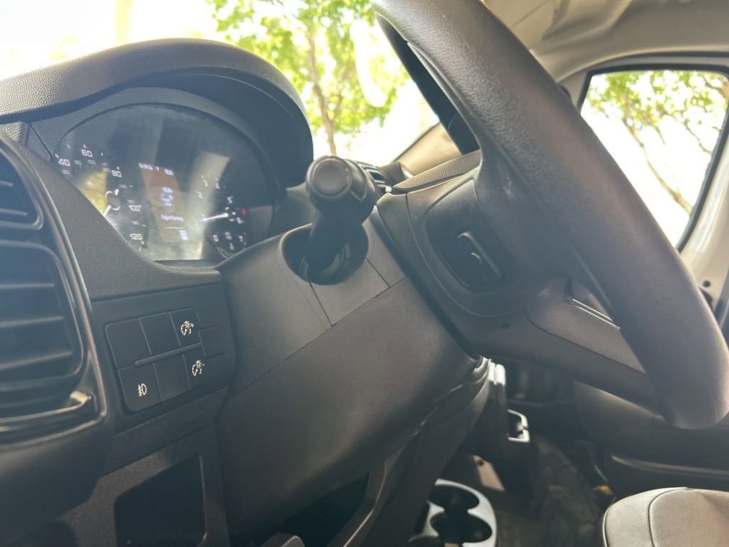 Used 2025 RAM ProMaster 2500 w/ Convenience Group FWD image 34