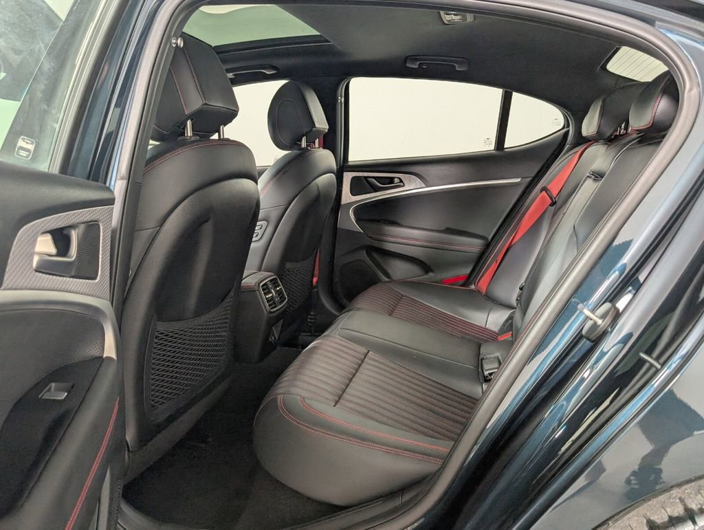 Used 2023 Genesis G70 2.0T w/ Sport Prestige Package RWD image 26