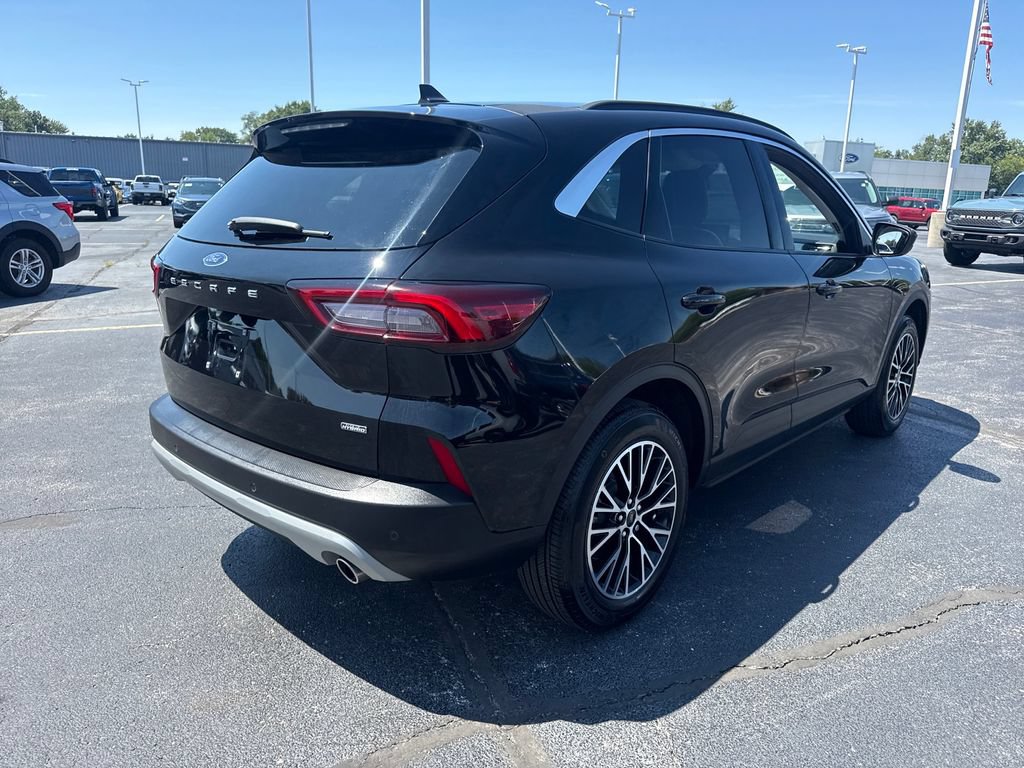 Used 2024 Ford Escape SE FWD image 11