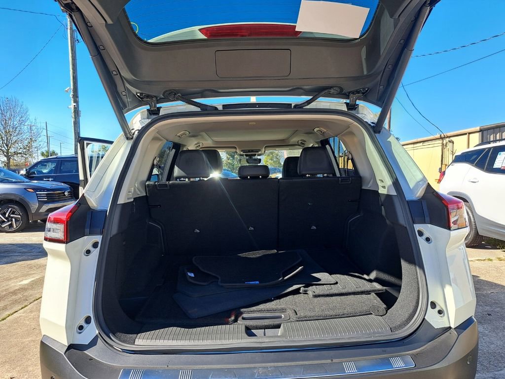 Used 2023 Nissan Rogue Platinum w/ Platinum Premium Package image 25