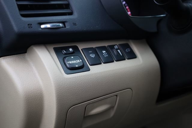 Used 2013 Toyota Highlander Limited image 12