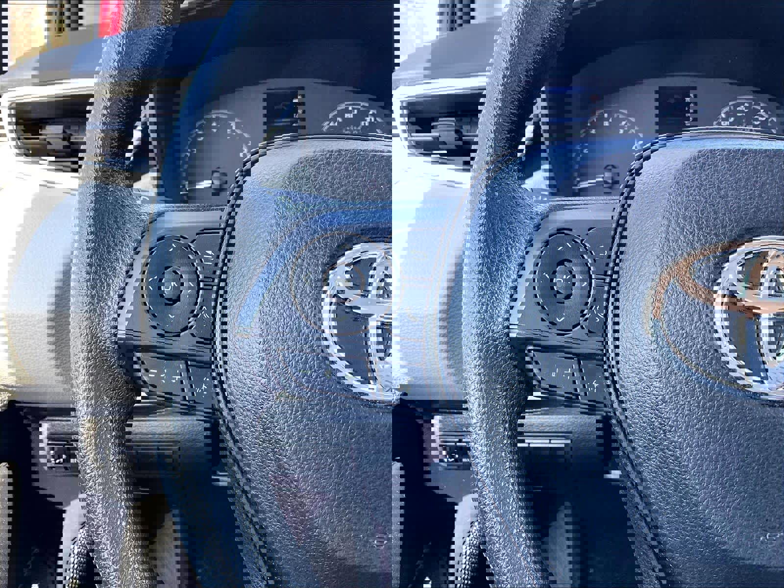 Used 2023 Toyota Corolla LE image 23