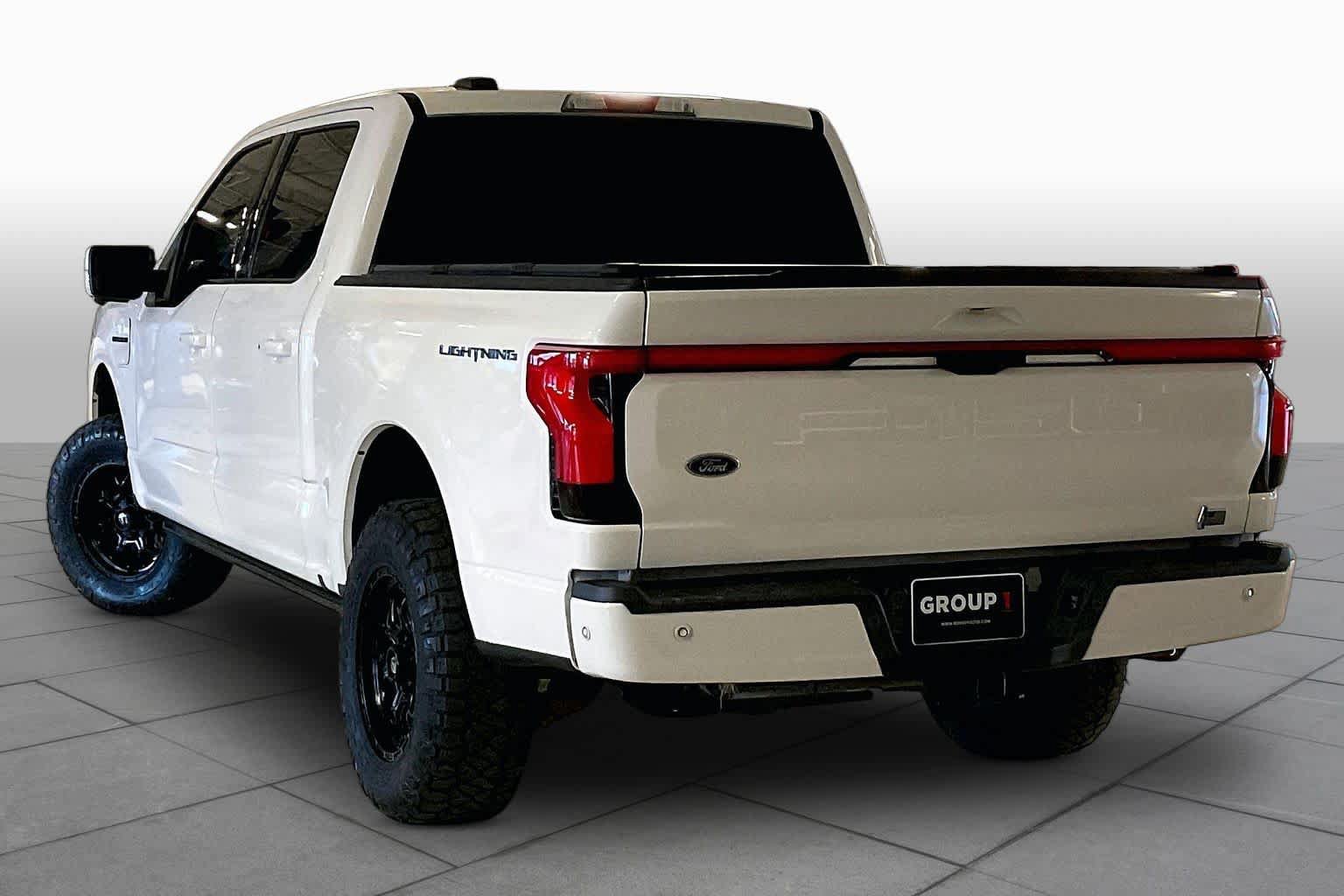 Used 2023 Ford F150 Lightning Platinum AWD/4WD image 11