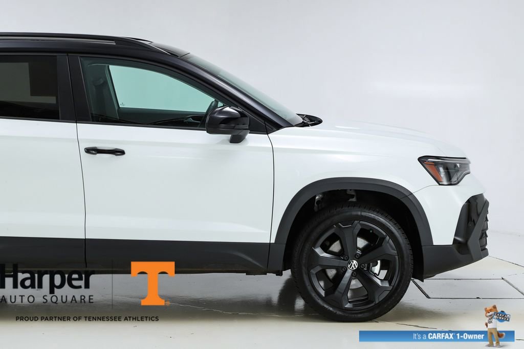 Used 2025 Volkswagen Taos SE image 50