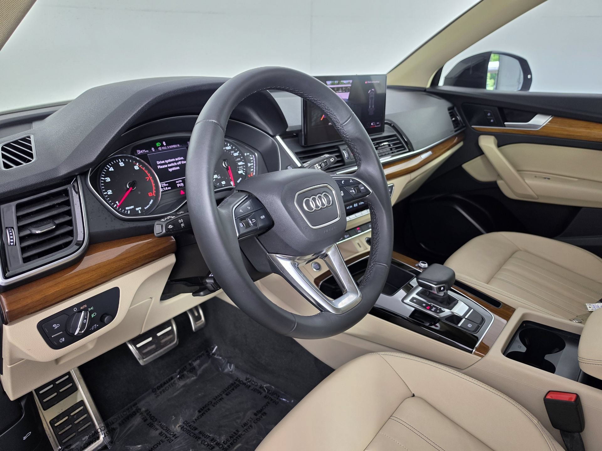 Used 2024 Audi Q5 Premium AWD/4WD image 2