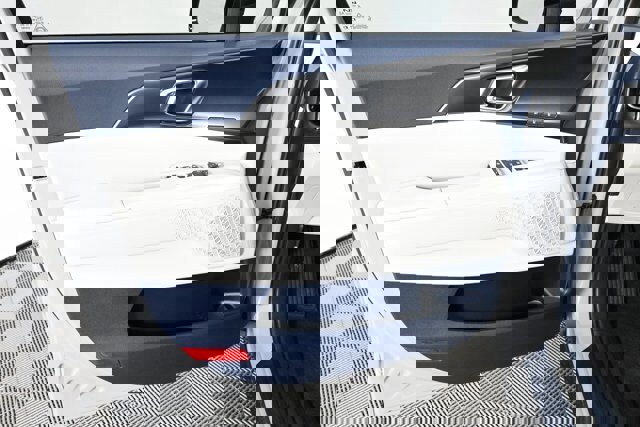 New 2026 Kia Carnival SX w/ SX Dark Edition Package image 21