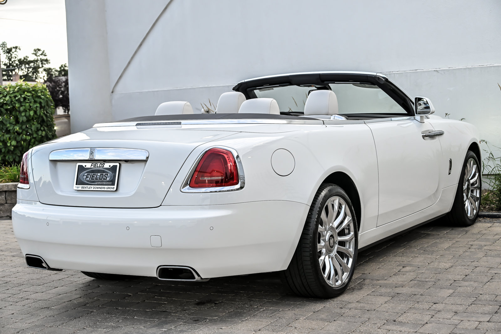 Used 2020 Rolls-Royce Dawn RWD image 14