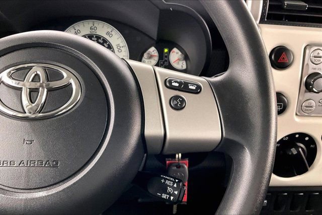 Used 2014 Toyota FJ Cruiser 4WD w/ Convenience Package image 22