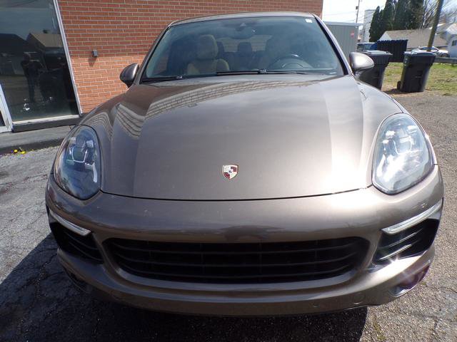 Used 2016 Porsche Cayenne w/ Premium Package Plus image 2