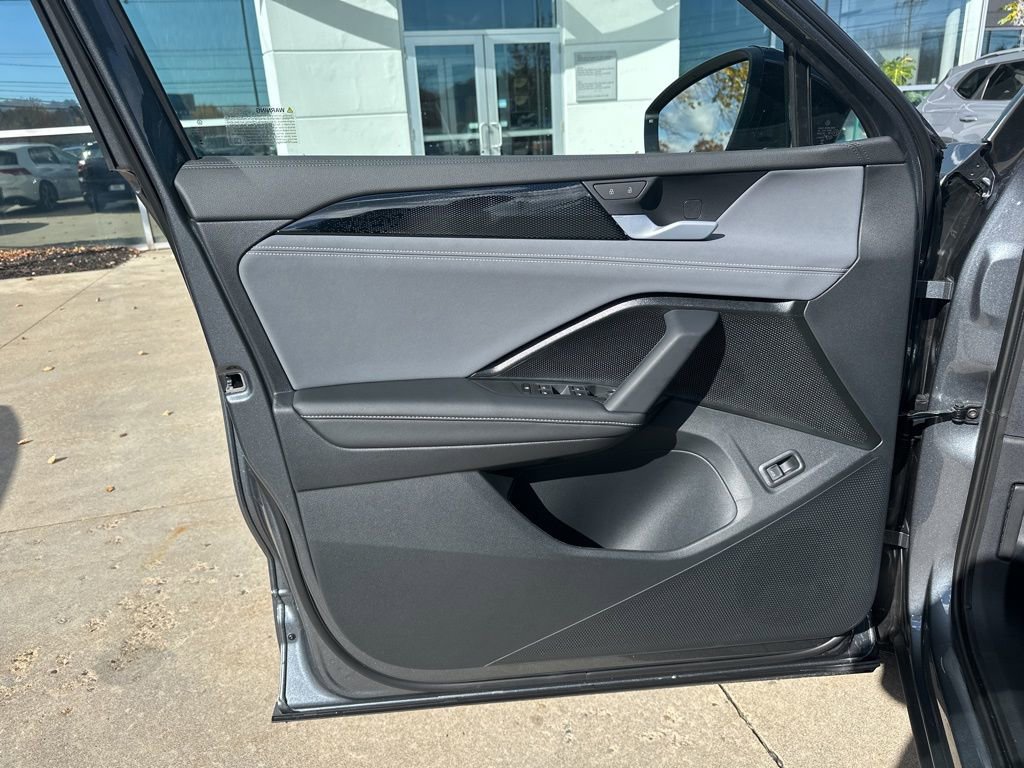 New 2026 Volkswagen Tiguan SE R-Line image 10