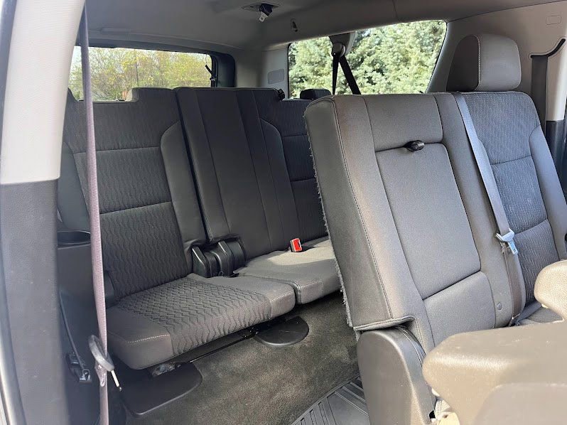 Used 2015 Chevrolet Suburban LS image 40