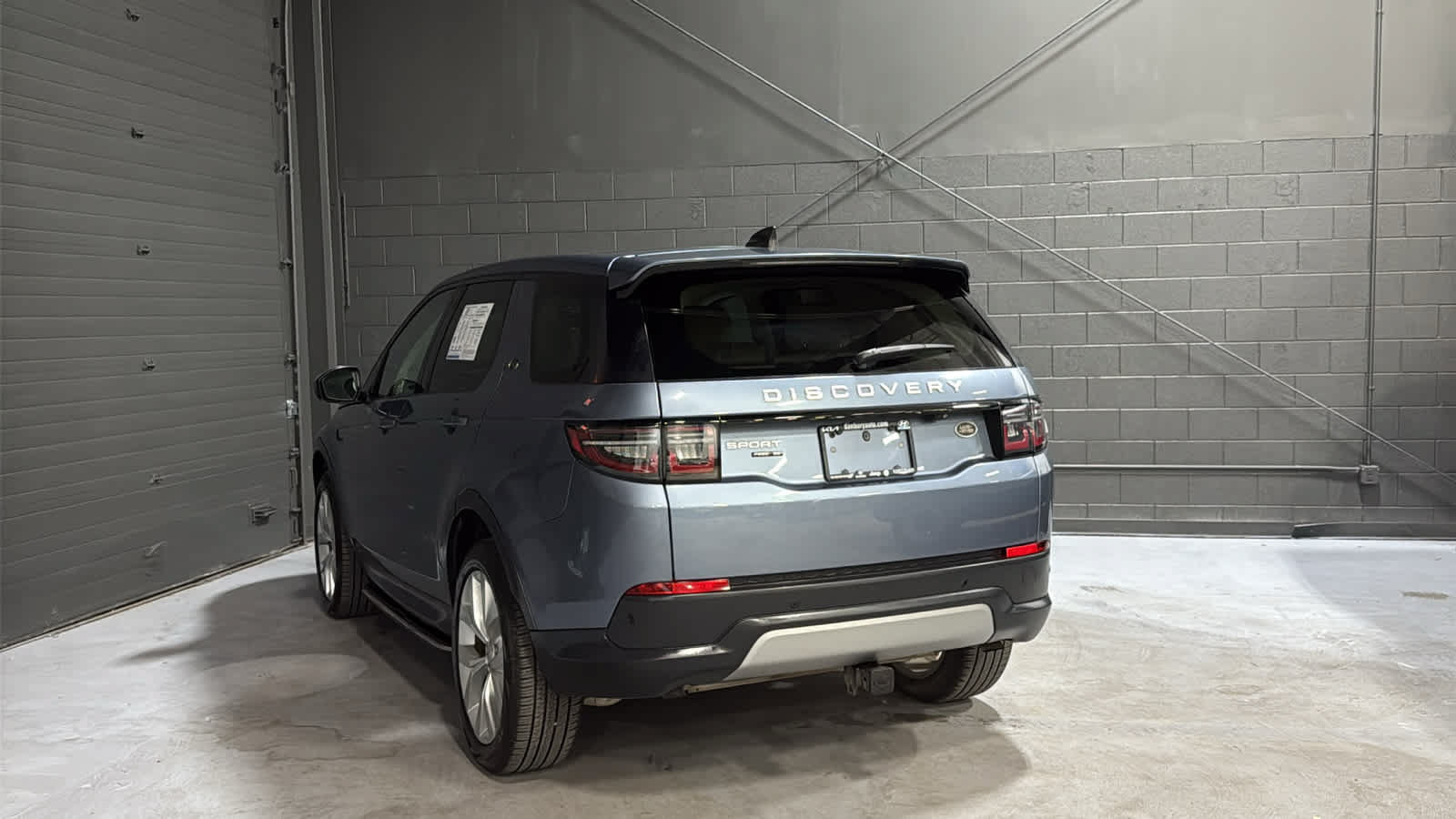 Used 2020 Land Rover Discovery Sport SE AWD/4WD image 4