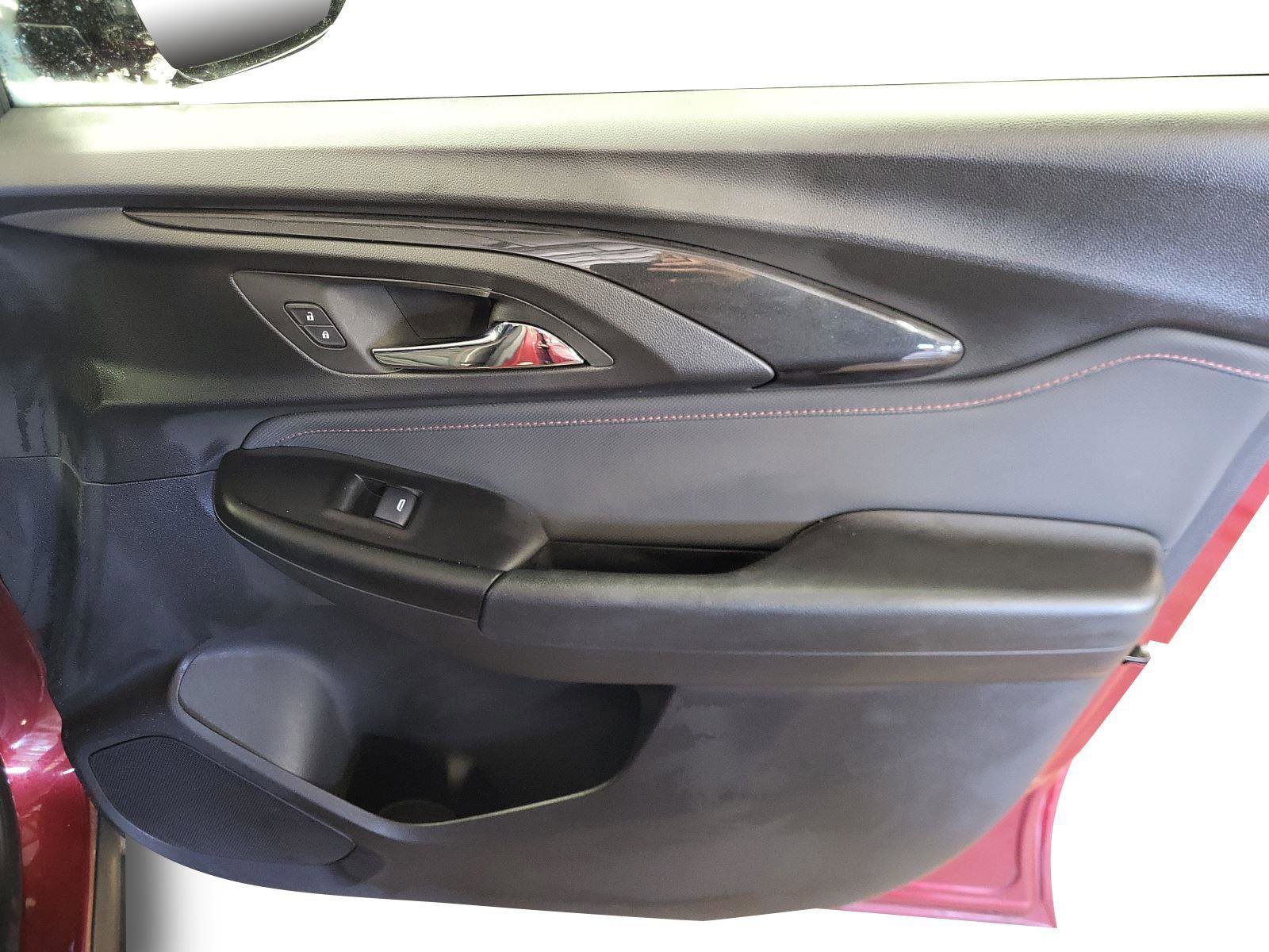 Used 2023 Chevrolet TrailBlazer RS image 23