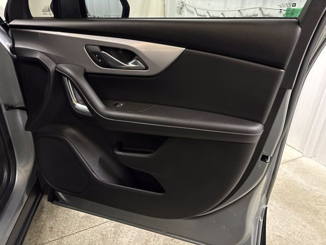 Used 2025 Chevrolet Blazer LT FWD image 27