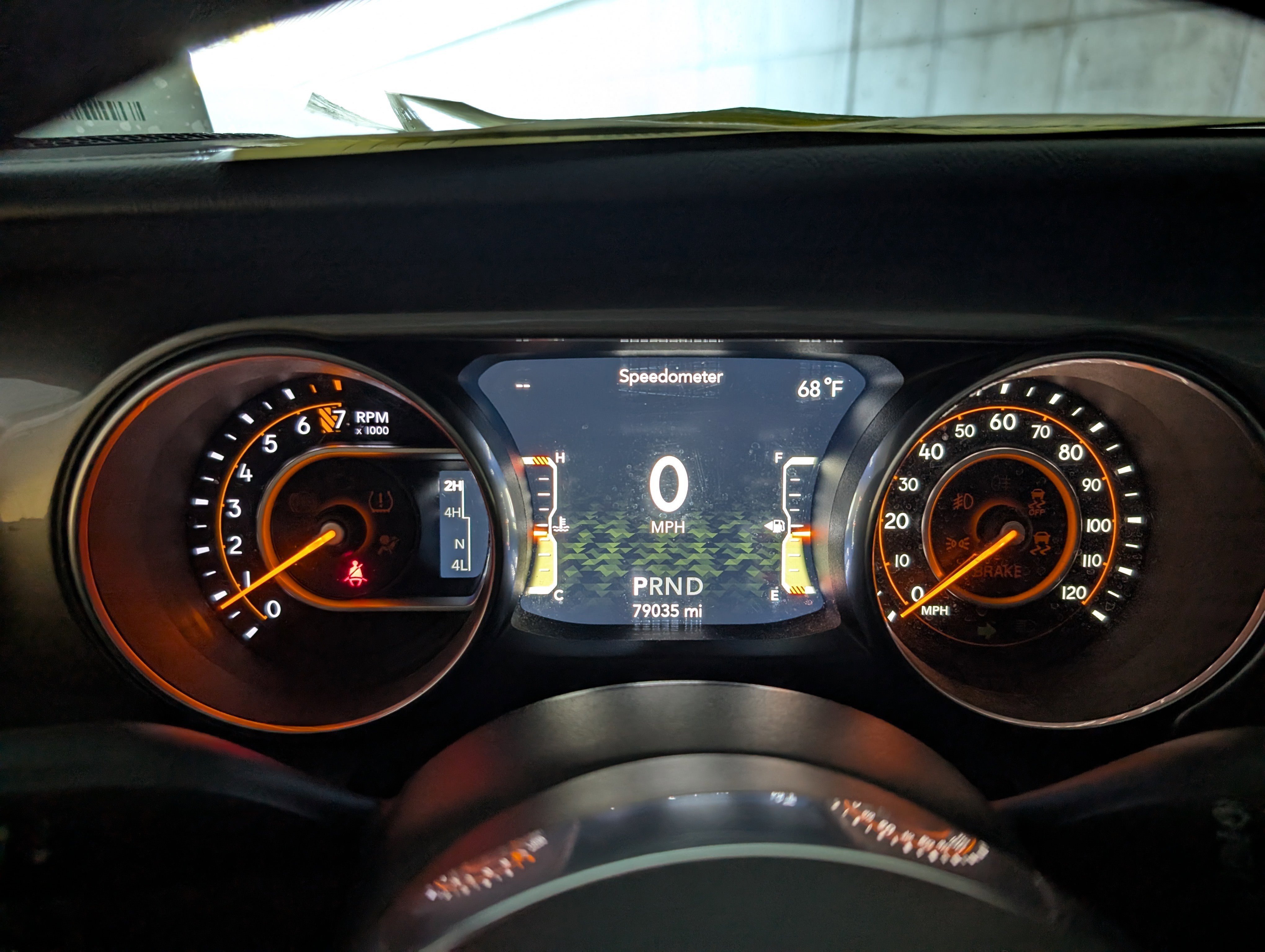 Used 2018 Jeep Wrangler Unlimited Sahara image 33