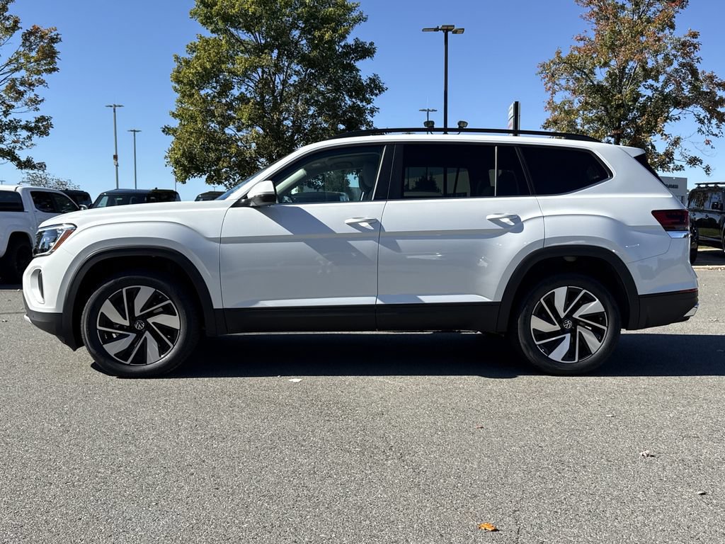 New 2026 Volkswagen Atlas SE FWD image 2