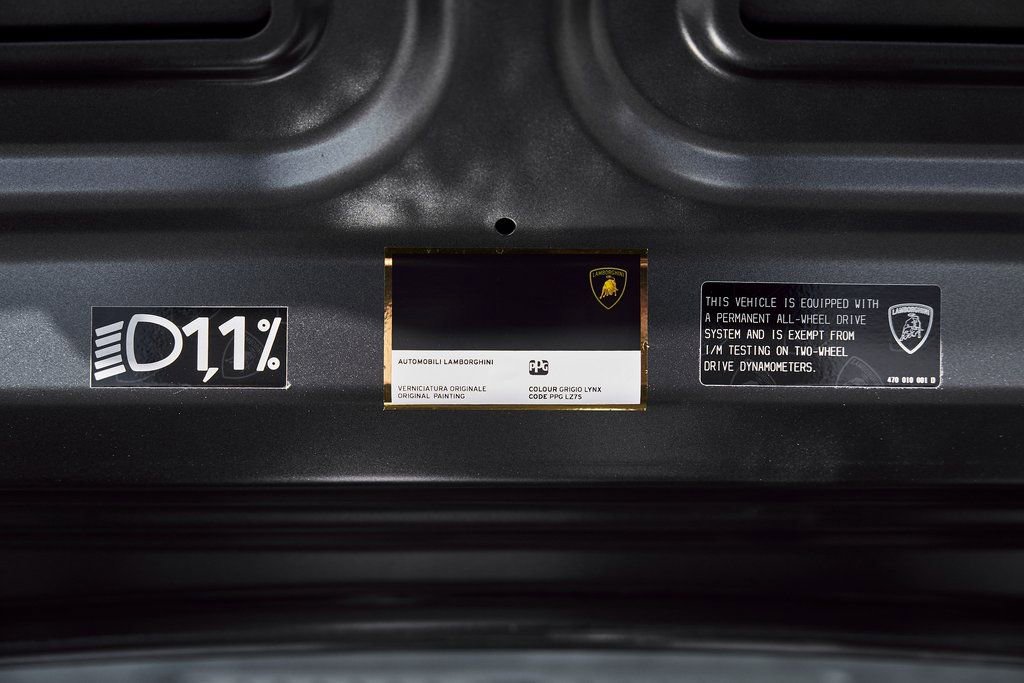 Used 2024 Lamborghini Huracan EVO image 23