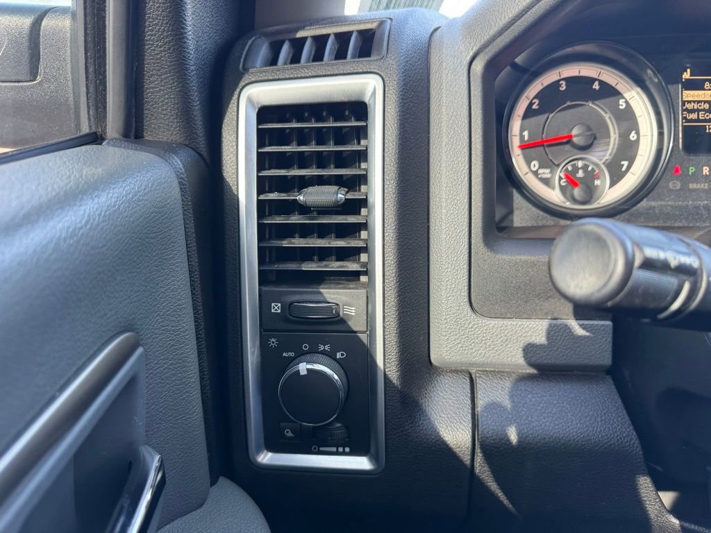 Used 2019 RAM 1500 Classic SLT image 13