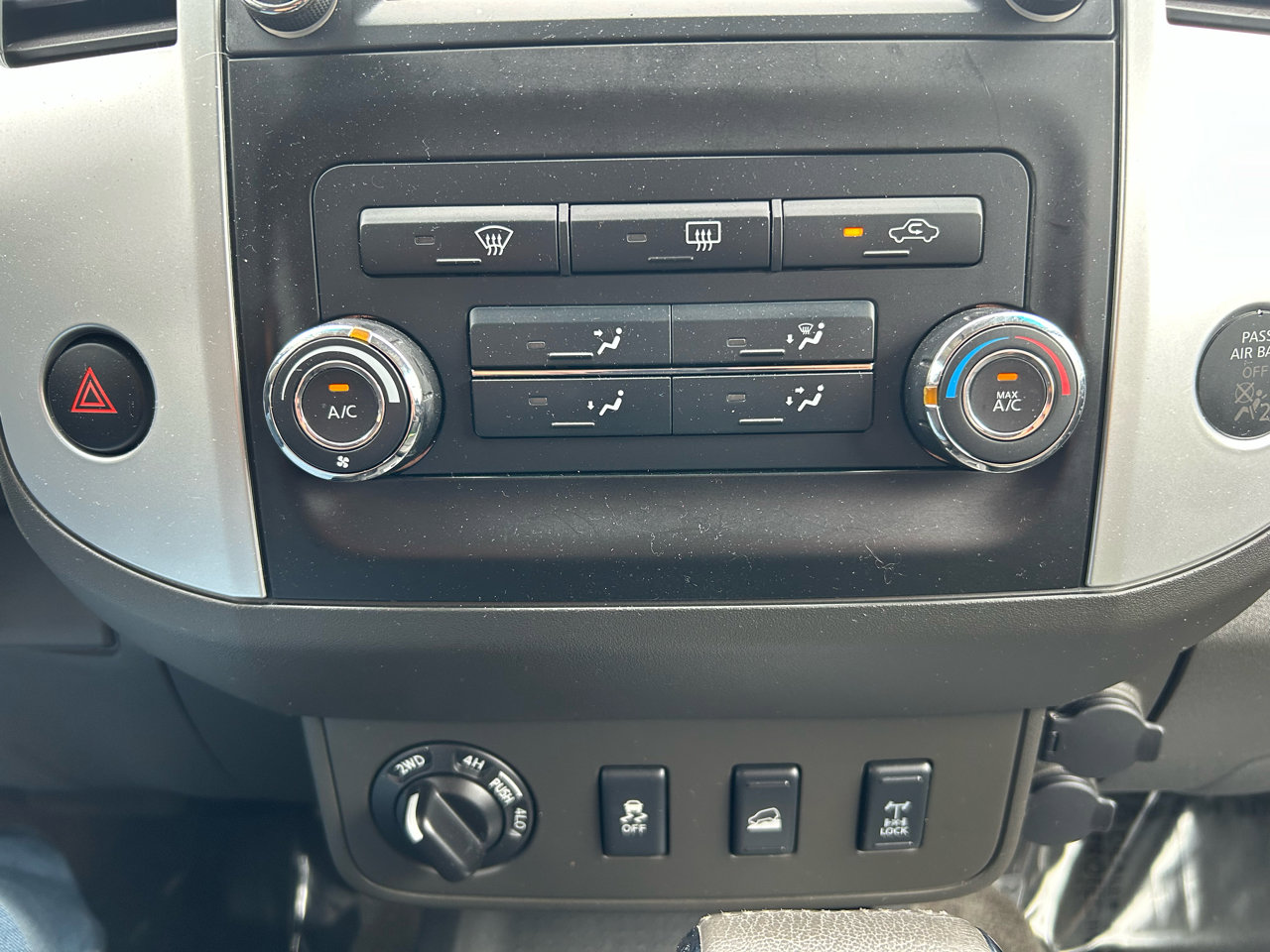 Used 2013 Nissan Xterra PRO-4X w/ Pro-4x Leather Pkg image 15