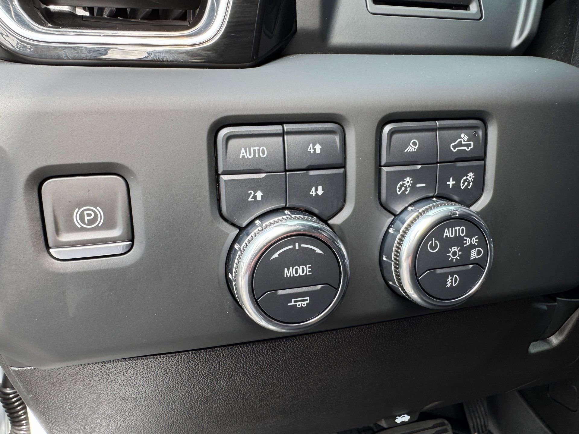 Used 2024 GMC Sierra 3500 Denali image 23