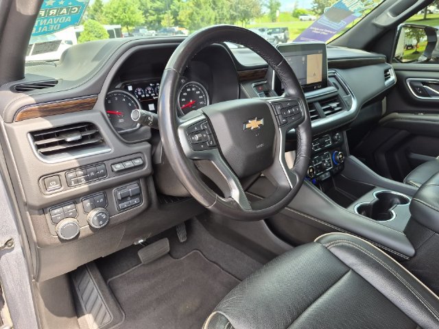 Used 2021 Chevrolet Tahoe Premier w/ Premium Package AWD/4WD image 12