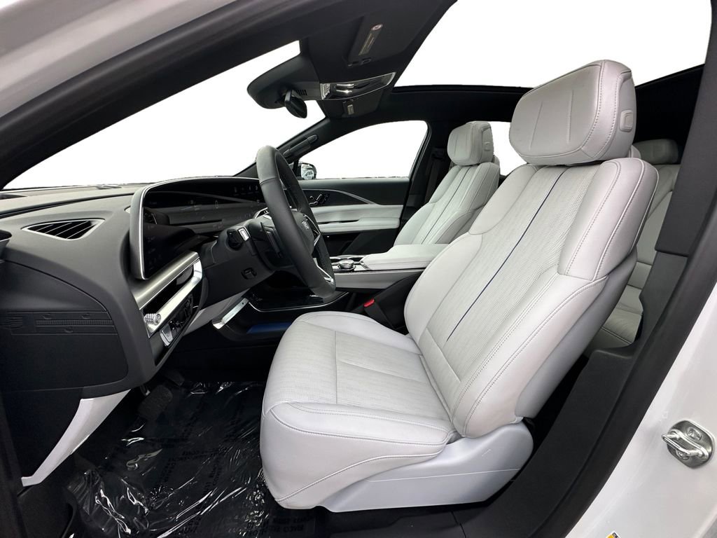 Used 2025 Cadillac Lyriq Sport image 9