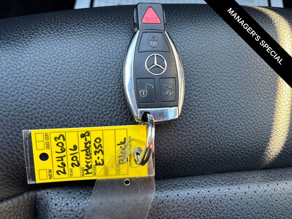 Used 2016 Mercedes-Benz E 350 4MATIC Sedan image 29