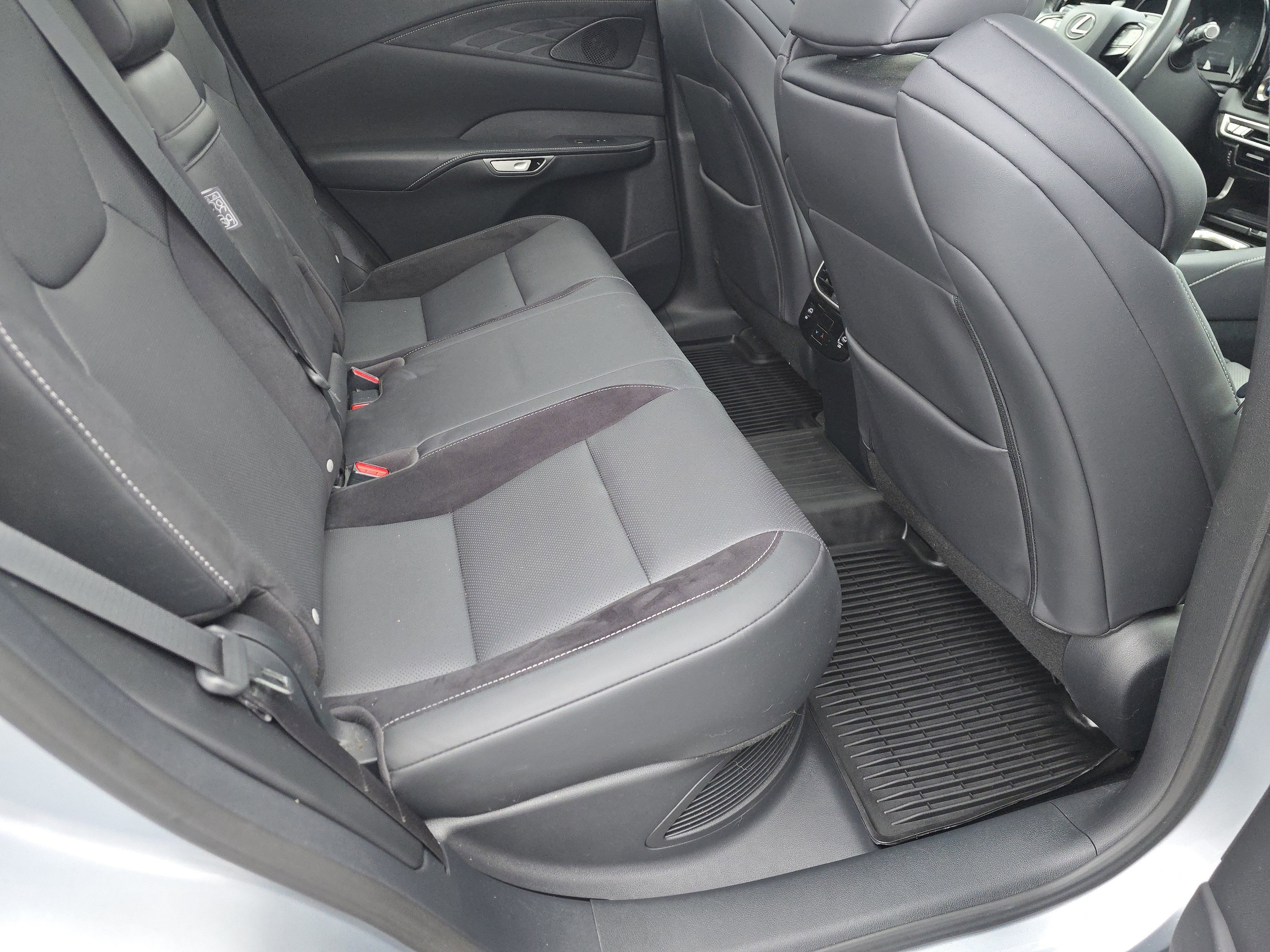 Used 2023 Lexus RX 500h F Sport w/ Accessory Package (Z1) AWD/4WD image 17