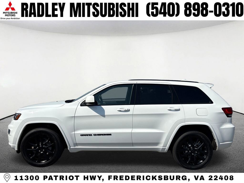 Used 2020 Jeep Grand Cherokee Altitude AWD/4WD image 17