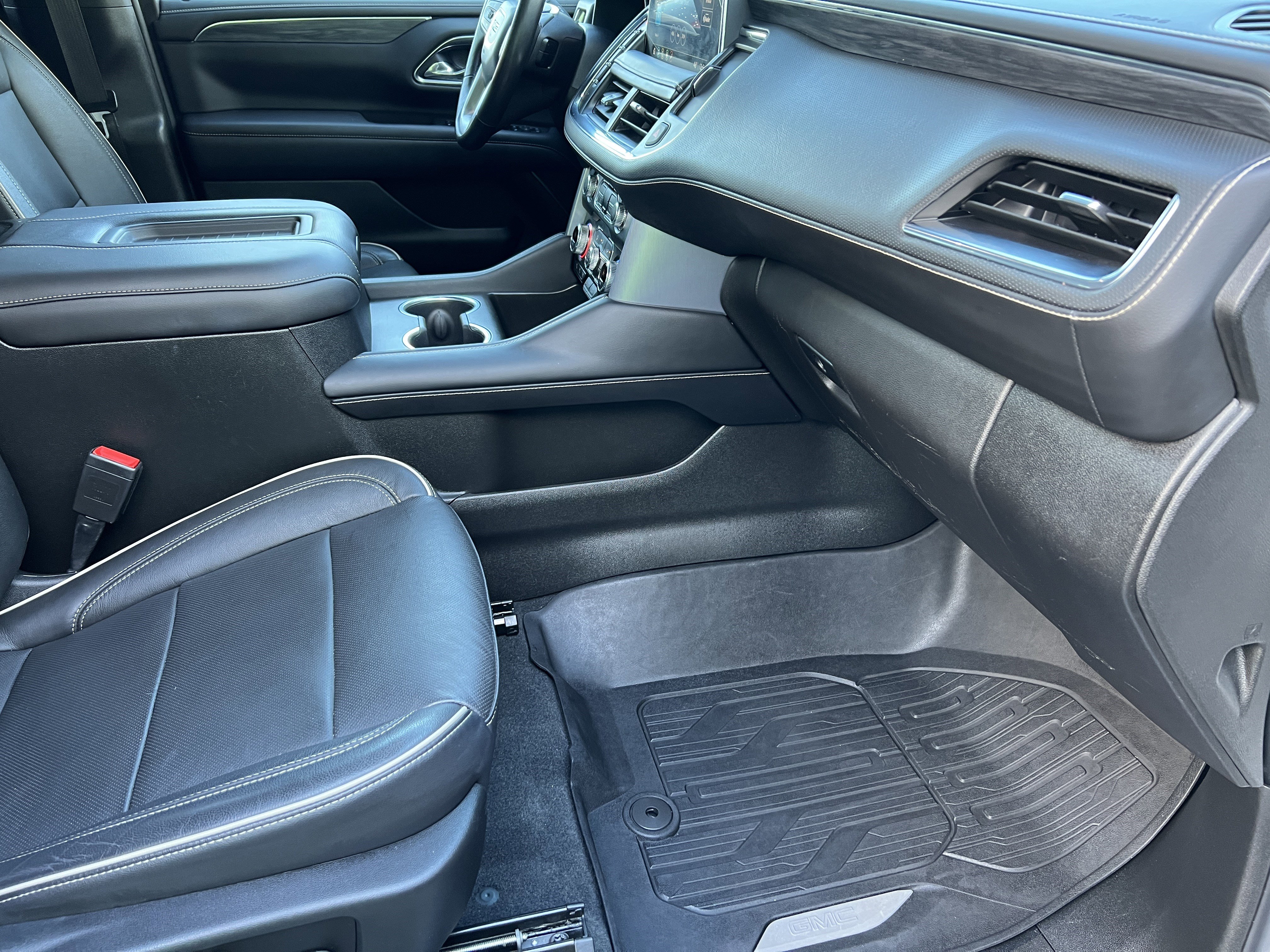 Certified 2021 GMC Yukon SLT w/ SLT Luxury Plus Package image 27