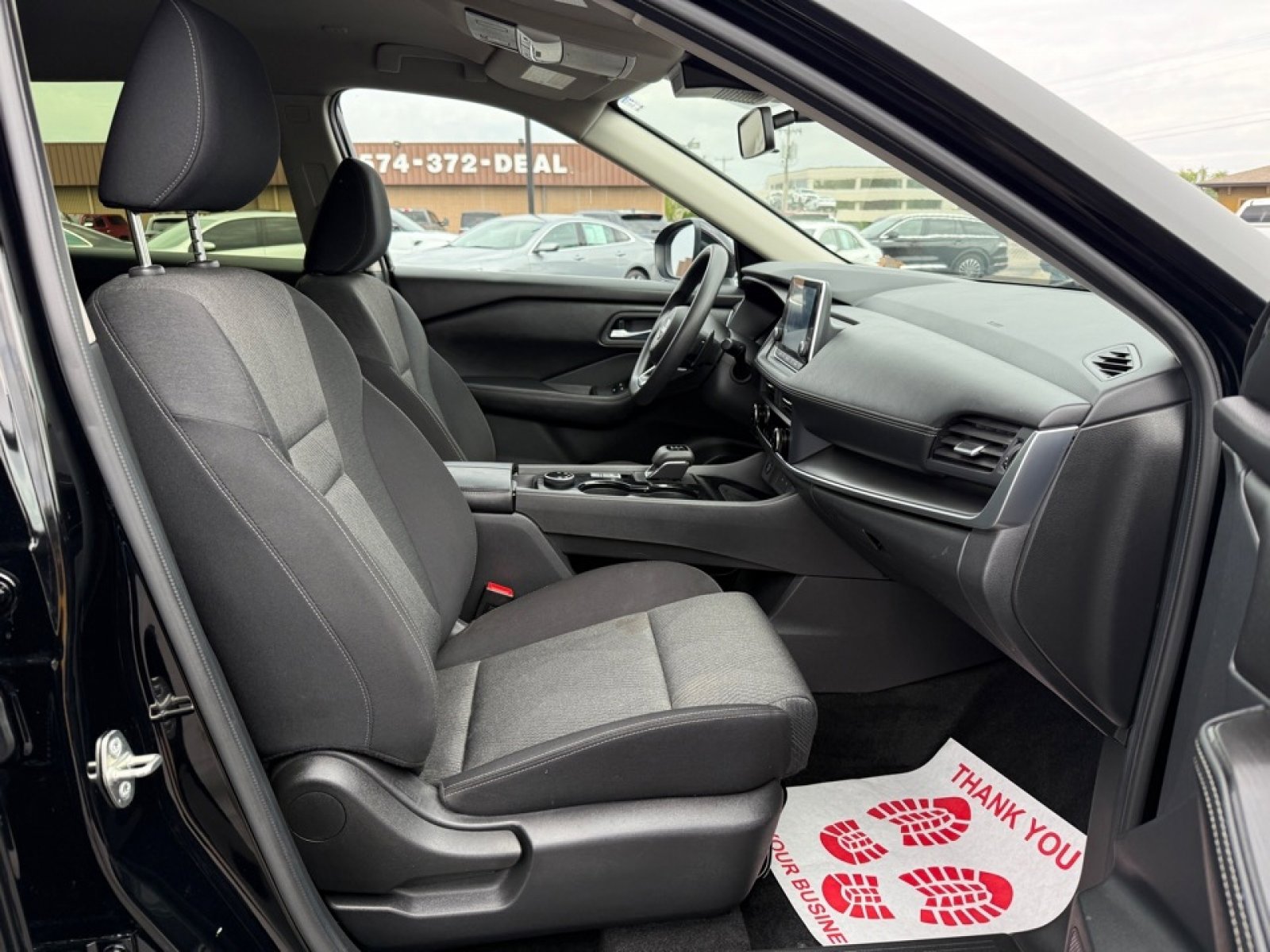 Used 2024 Nissan Rogue SV image 11