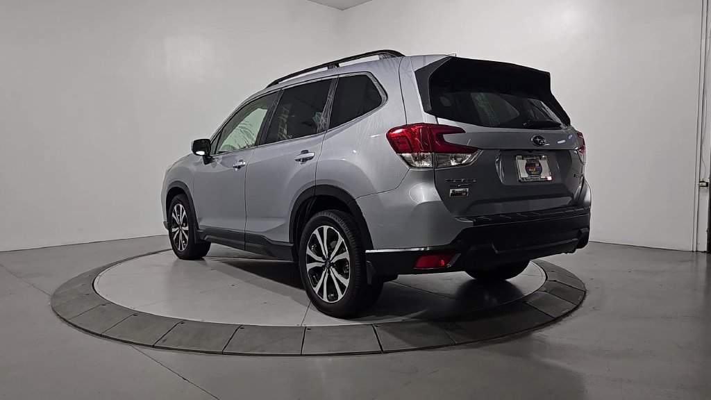 Used 2020 Subaru Forester Limited AWD/4WD image 3