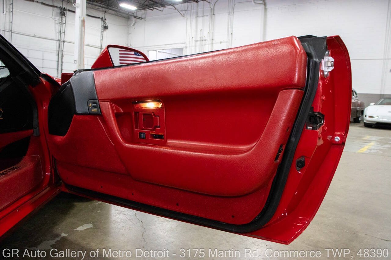 Used 1990 Chevrolet Corvette ZR-1 RWD image 35