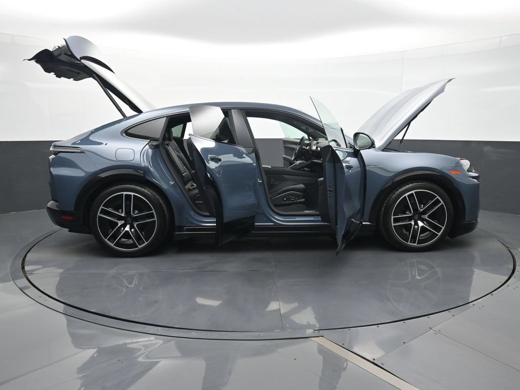 New 2026 Porsche Cayenne Turbo AWD/4WD image 33