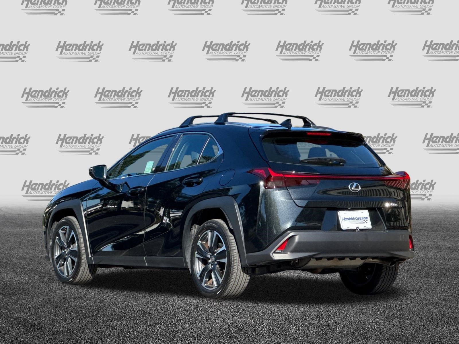 Certified 2025 Lexus UX 300h FWD w/ Accessory Package (Z2) image 7