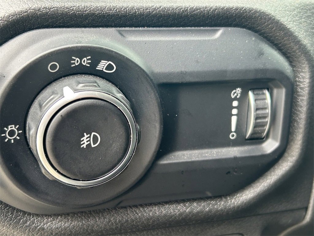 Used 2024 Jeep Wrangler Sport image 18