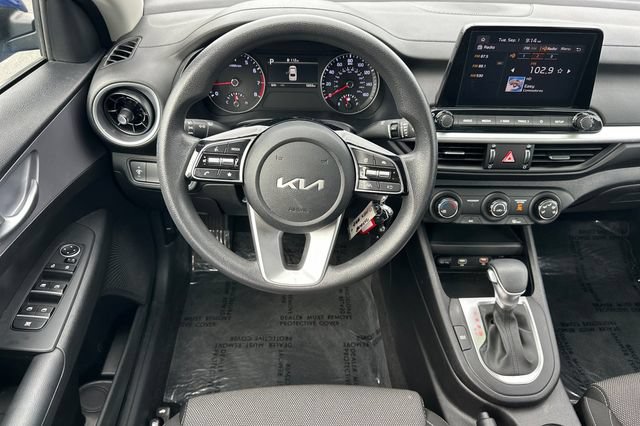 Used 2024 Kia Forte LXS FWD image 16