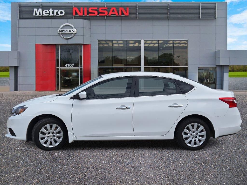 Used 2016 Nissan Sentra SV image 3