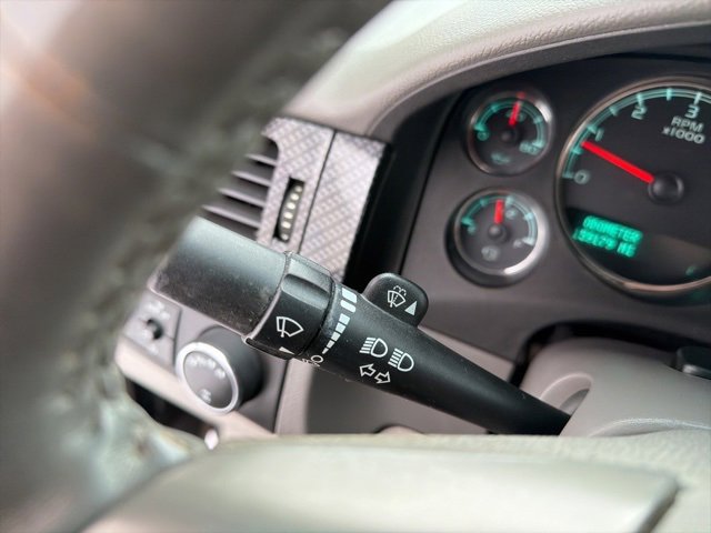 Used 2013 Chevrolet Avalanche LT image 21