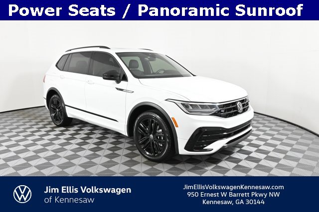 Certified 2022 Volkswagen Tiguan SE R-Line
