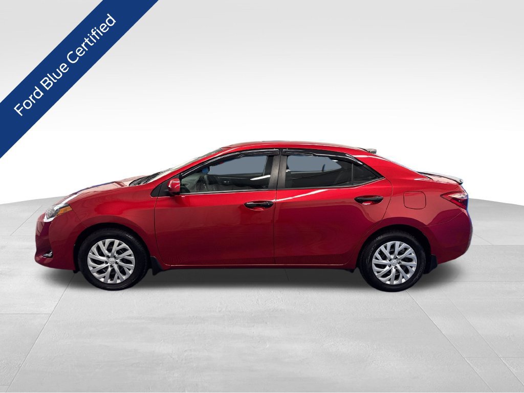Used 2018 Toyota Corolla LE FWD image 2
