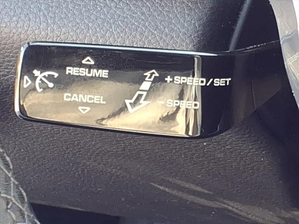 Used 2020 Porsche Panamera 4 image 19