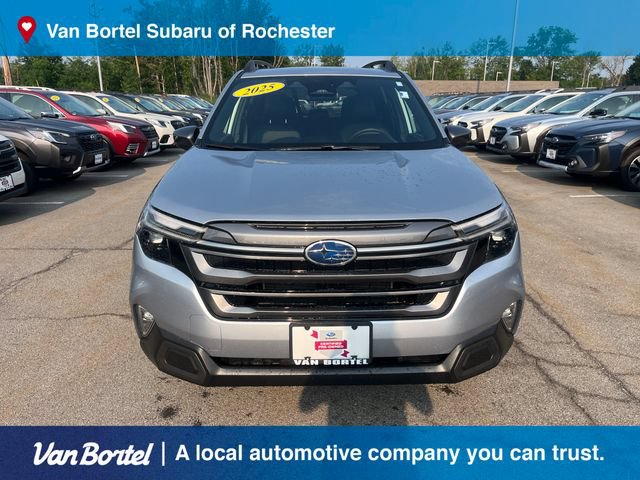 Used 2025 Subaru Forester Limited AWD/4WD image 8