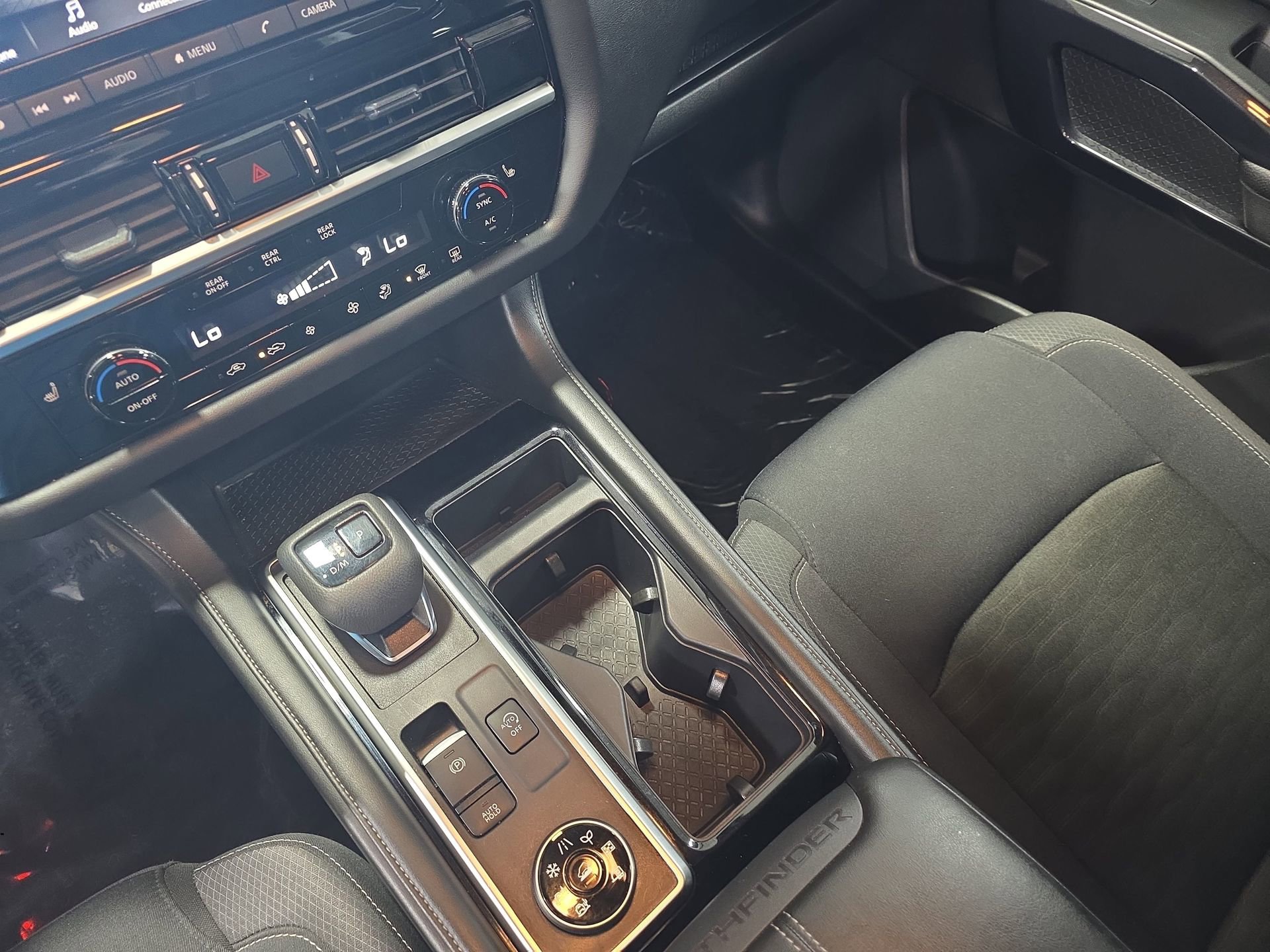 Used 2025 Nissan Pathfinder SV AWD/4WD image 24
