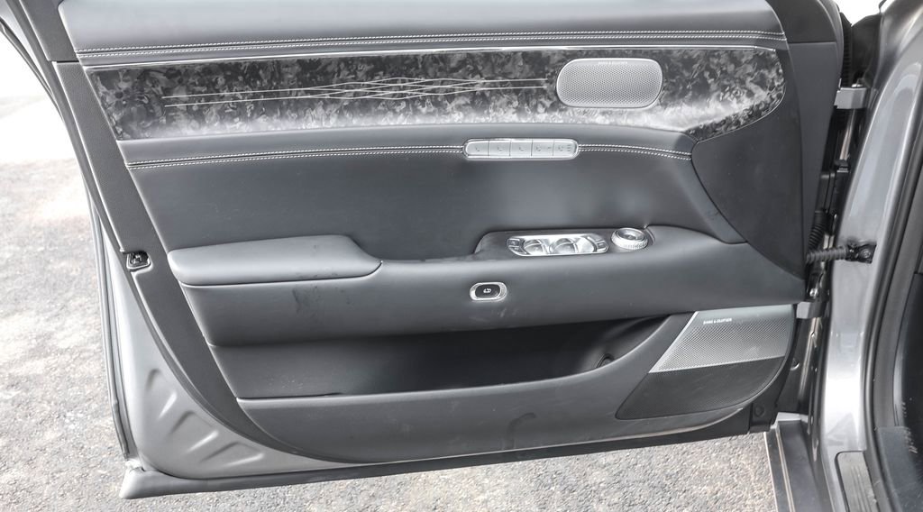 Used 2025 Genesis G90 3.5T image 33