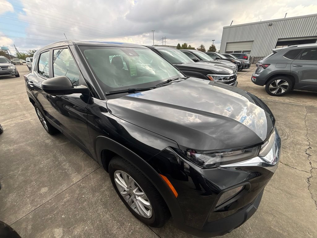 Used 2023 Chevrolet TrailBlazer LS FWD image 4