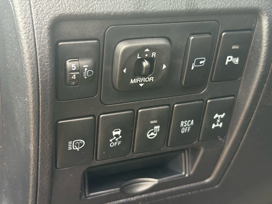 Used 2015 Toyota Land Cruiser AWD/4WD image 8