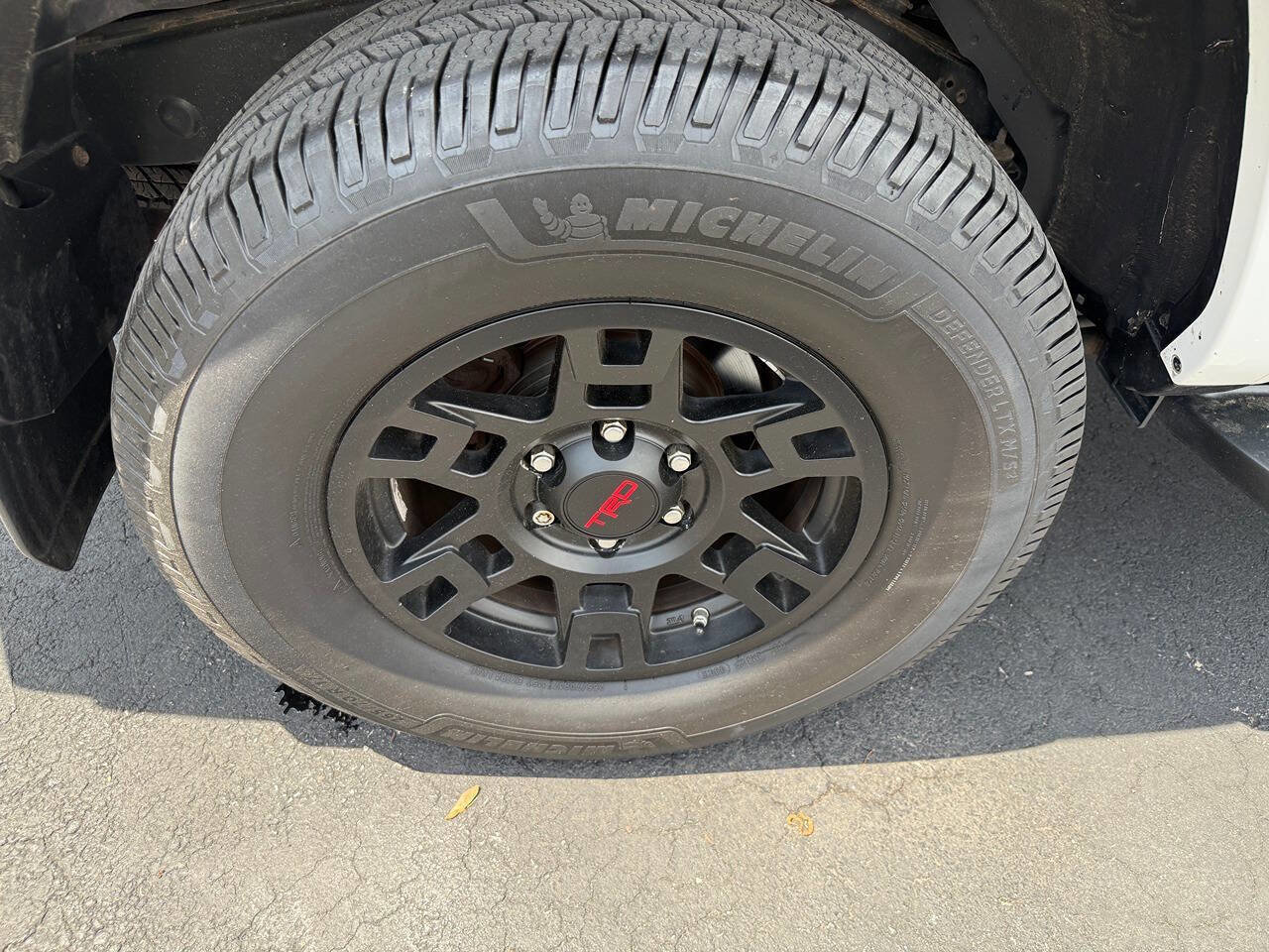 Used 2018 Toyota 4Runner TRD Off-Road Premium AWD/4WD image 84