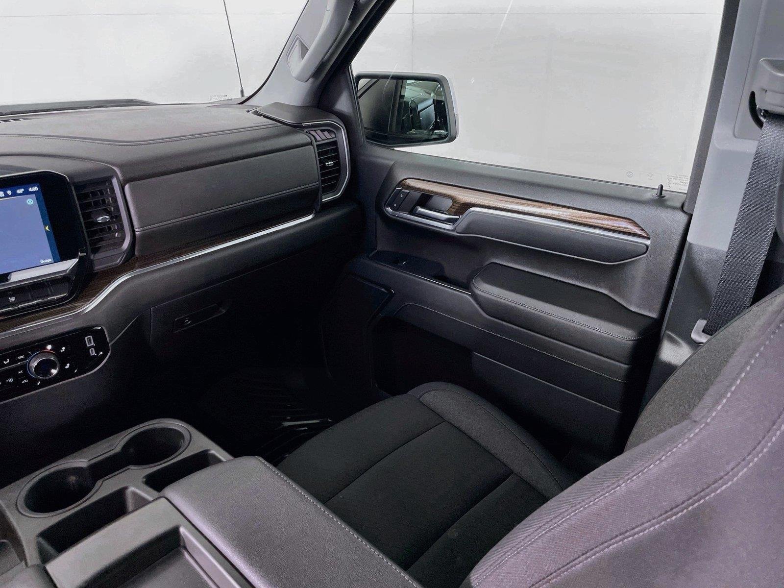 Used 2024 Chevrolet Silverado 1500 LT AWD/4WD image 26